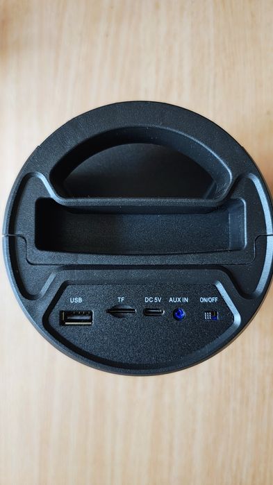 Vand boxa marca AKAI