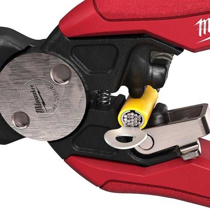 Промоция!Комбинирани клещи Milwaukee 230 mm 7в1 Milwaukee