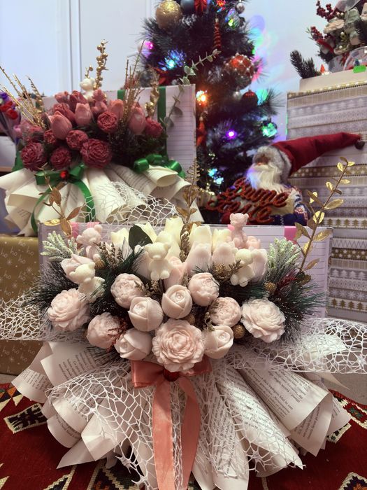 Aranjamente flori din ceara de soia parfumate