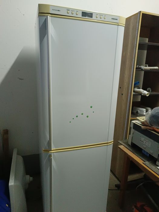 Продам холодильник самсунг