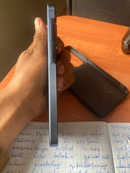 Samsung a55 obmen qilinadi iphone 11 dan tepasiga +-keliwiladi