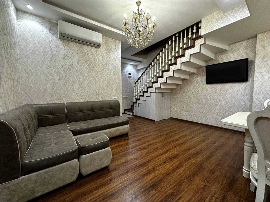 Продаётся 4х комнатная дуплекс квартира