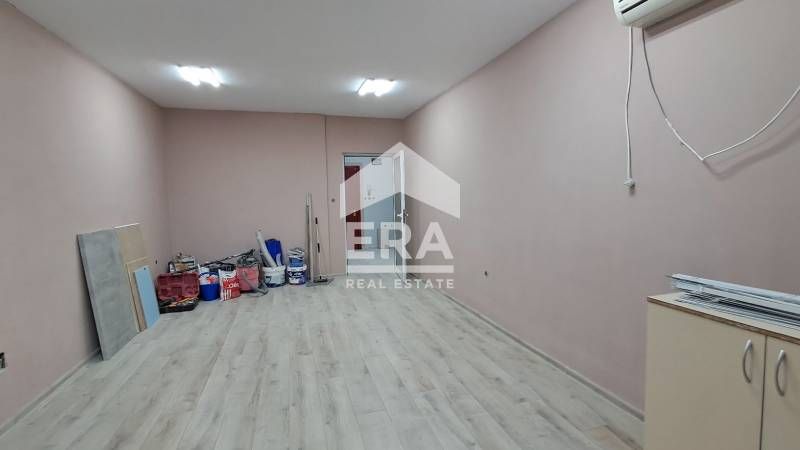 Дава се под наем Двустаен апартамент в Варна, Център - 57 кв.м за 435 € - Снимка #2