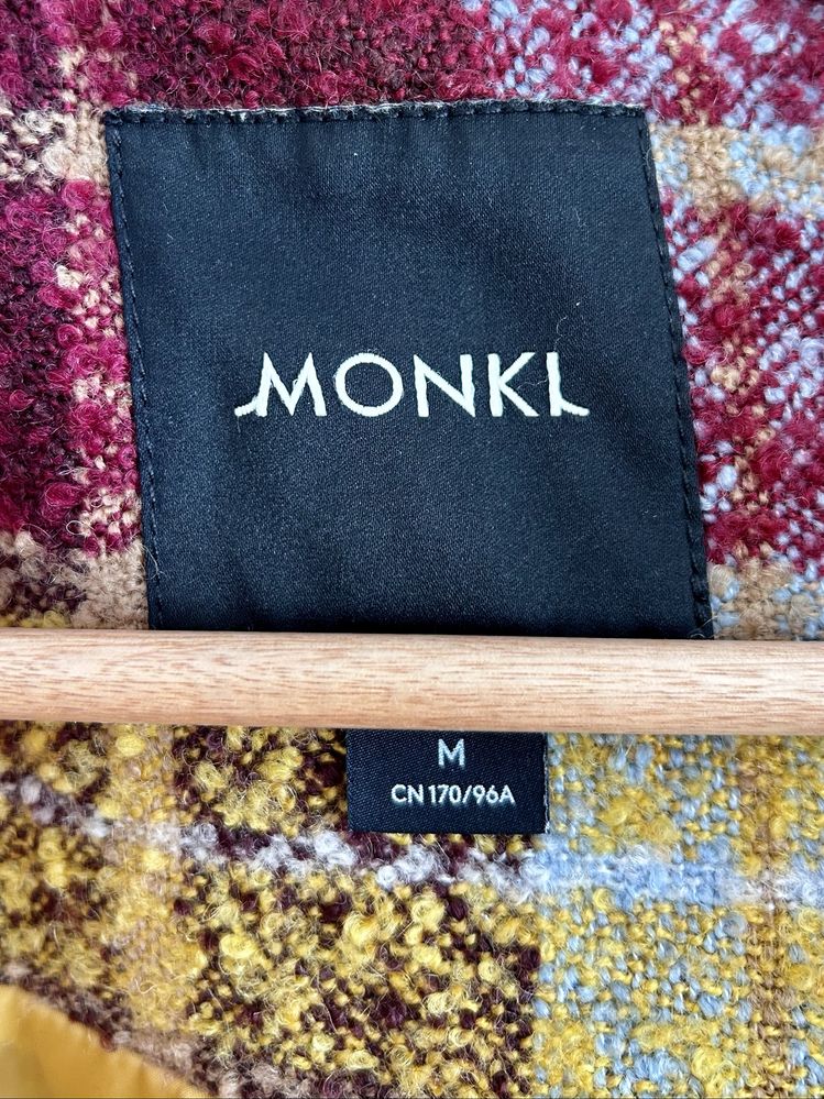 Дамско преходно палто Monki, р. М