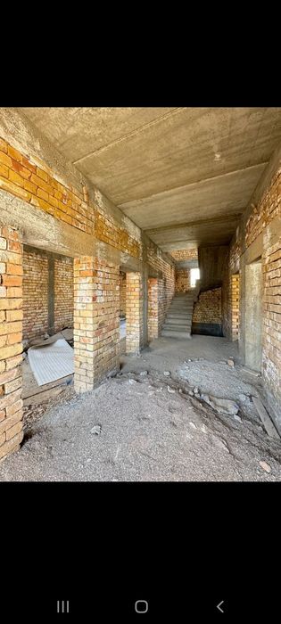 Сергели узгариш 2.5 сотки 7 комнат 2 этажа