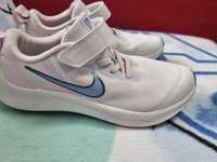 Pantofi sport Nike nr33,5
