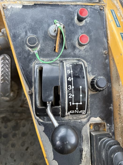 De vanzare Dumper Moxy 6225B 6x6 .