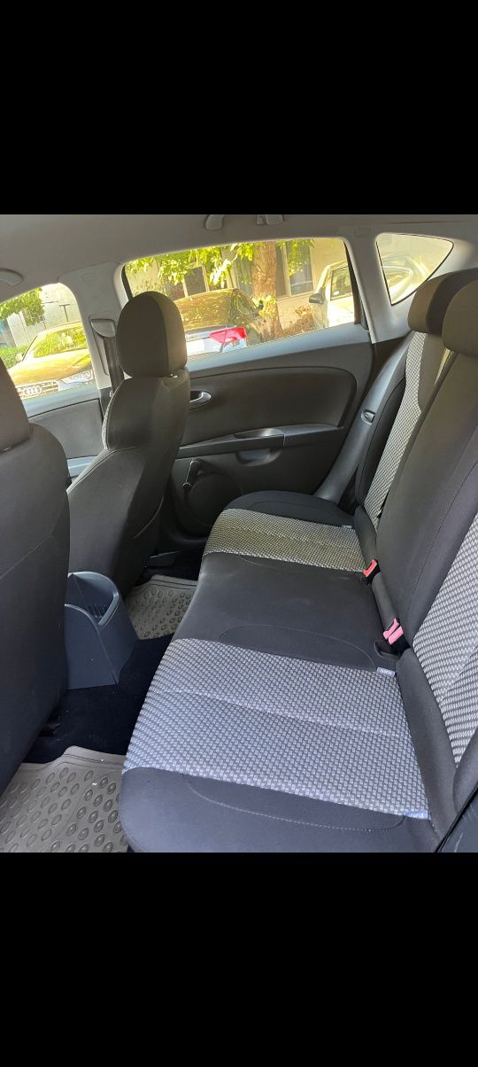 Schimb cu moto-Vând ieftin SEAT LEON 1,4 benzină