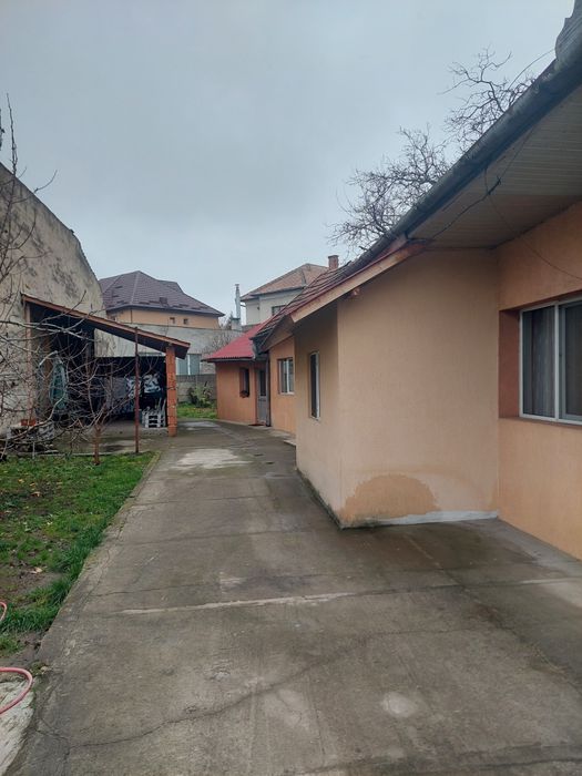 Vând casa cartierul Iris