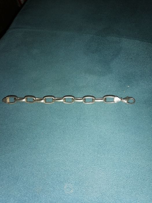 Масивна сребърна гривна