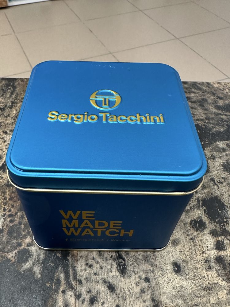 Часовник Sergio Tacchini с гаранция