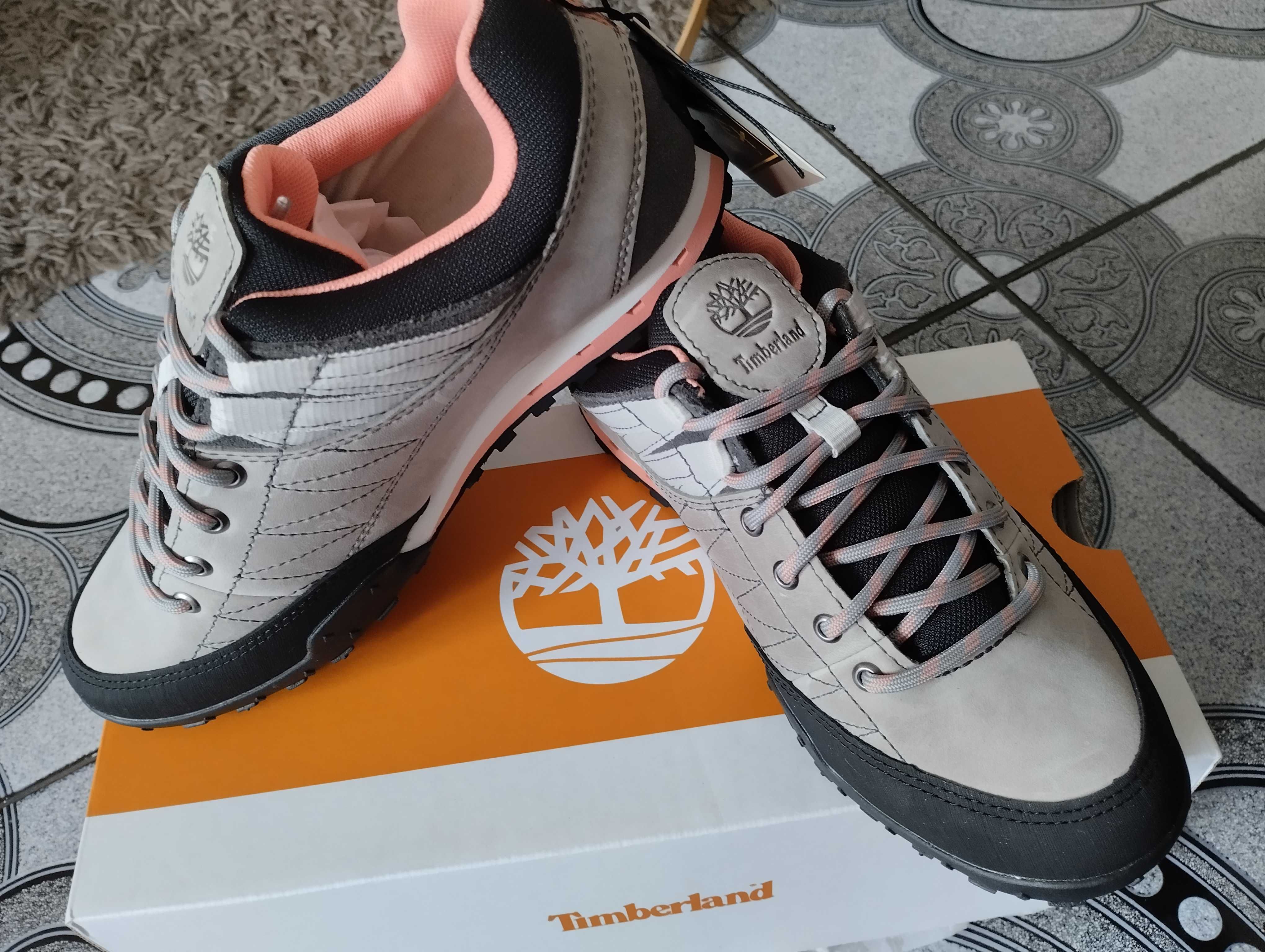 Timberland нови дамски спортни обувки. С кутия.Goretex. N37 и N37.5.