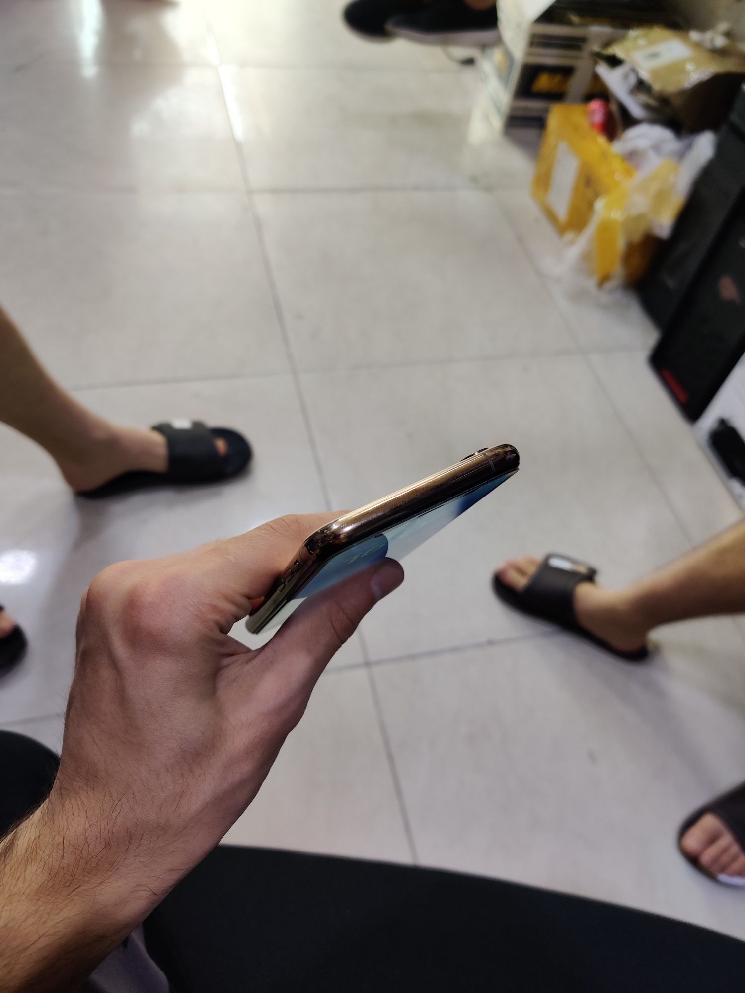 Iphone xs 256 gold идеал