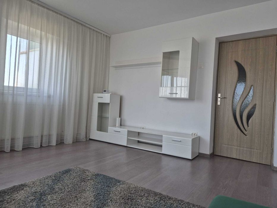 Apartament 3 CAMERE, zona linistita, PARTICULAR