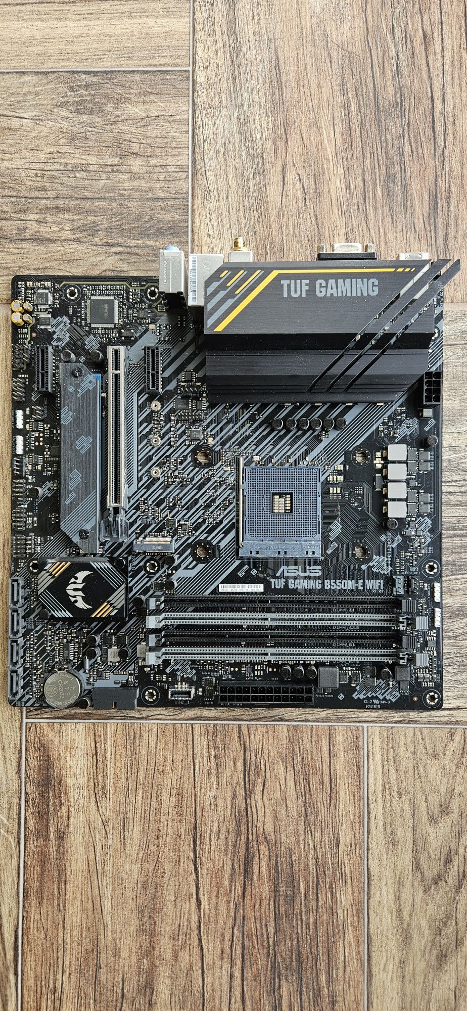 Asus TUF GAMING B550M-E WiFi AM4 дънна платка