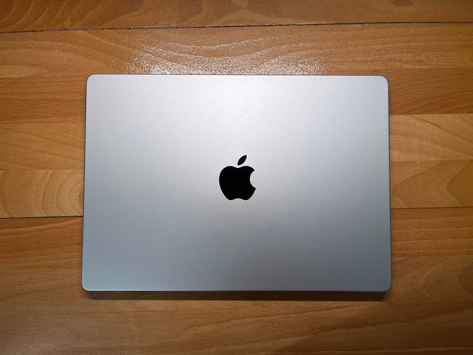 Macbook Pro M3 Pro, 100% батарея