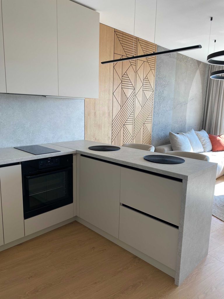 Дава се под наем Двустаен апартамент в Варна, Бриз - 72 кв.м за 1150 € - Снимка #8