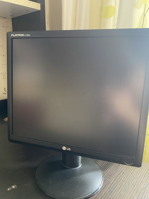 Старый компютер на запчясти срочно есть торг