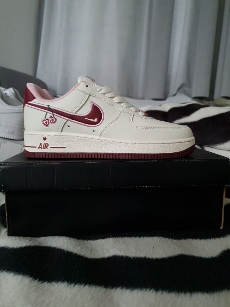 Air Force 1 Valentine's Day Femei