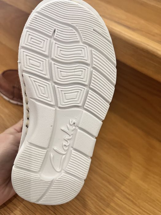 Ботуши Clarks естествена кожа