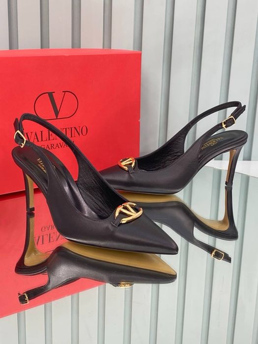 Pantofi-sandale Valentino colecția noua Piele naturală 100%