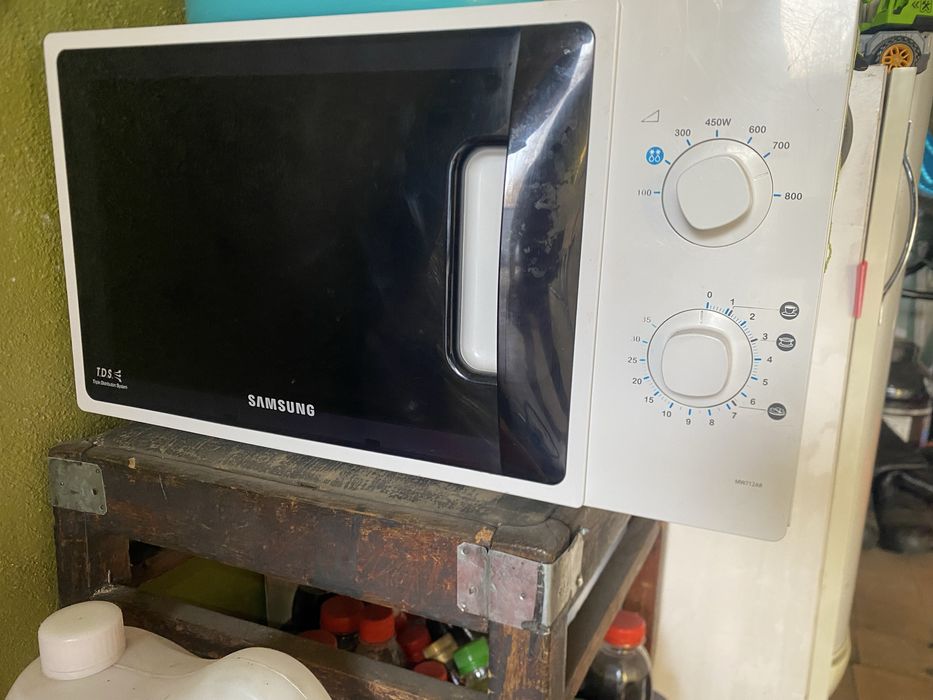 Микроволновка  Samsung