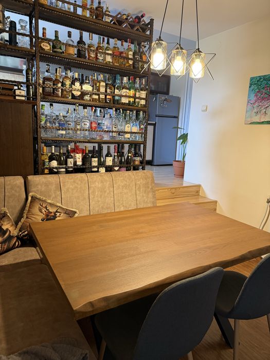 Трапезна дъбова маса