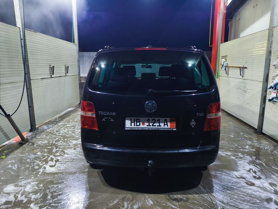 Vand  VW Touran 1.9 TDI 6+1 Trepte 2006