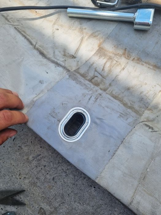 Lipire, reparatie prelate camion reparații tavane TIR copertine terase