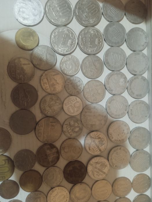 Vind monede și bacnote