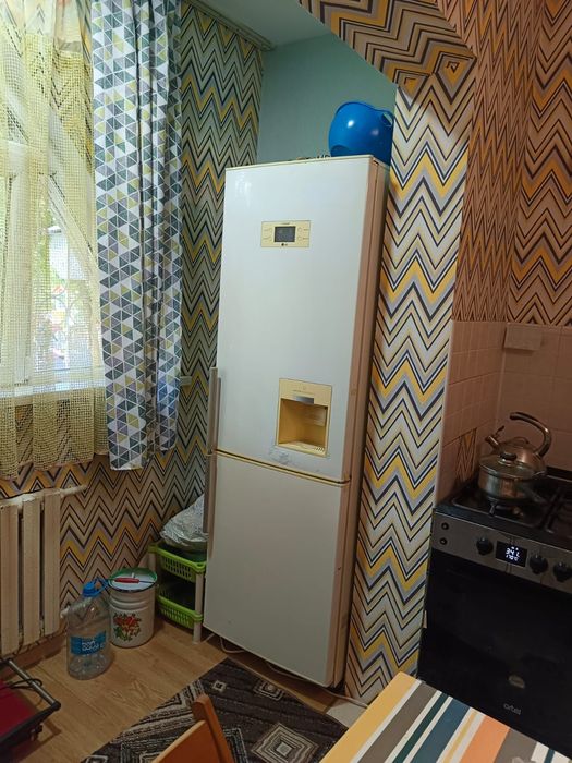 Продам холодильник LG