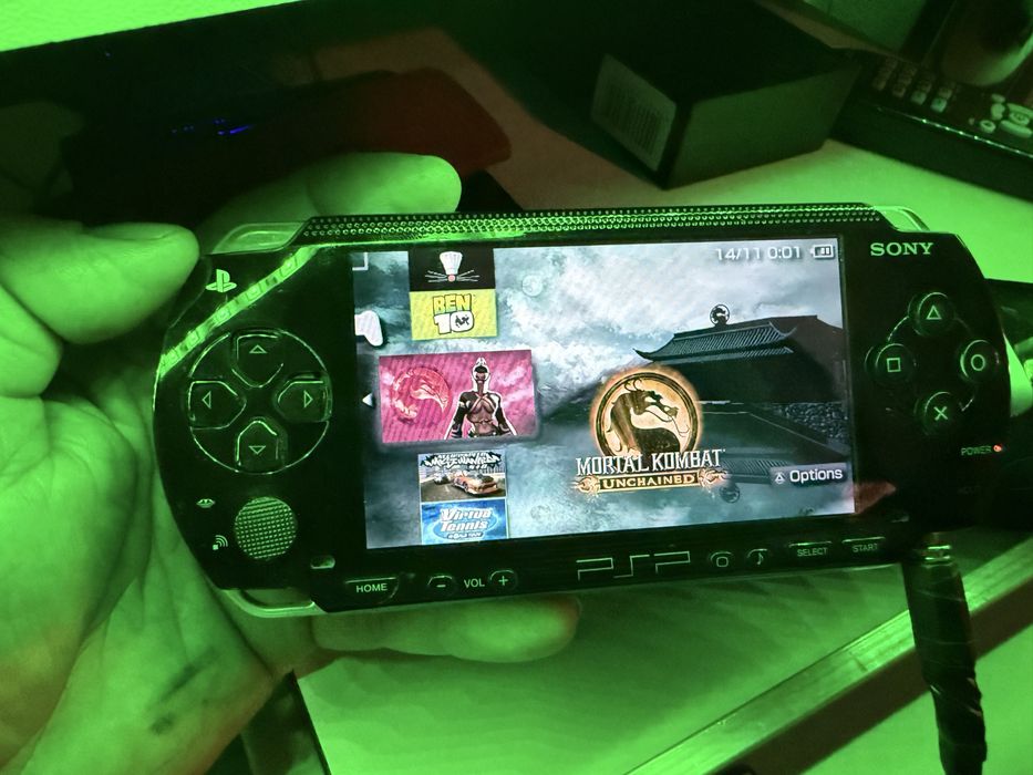 SONY PSP MODAT 8gb + cadou 16 gb