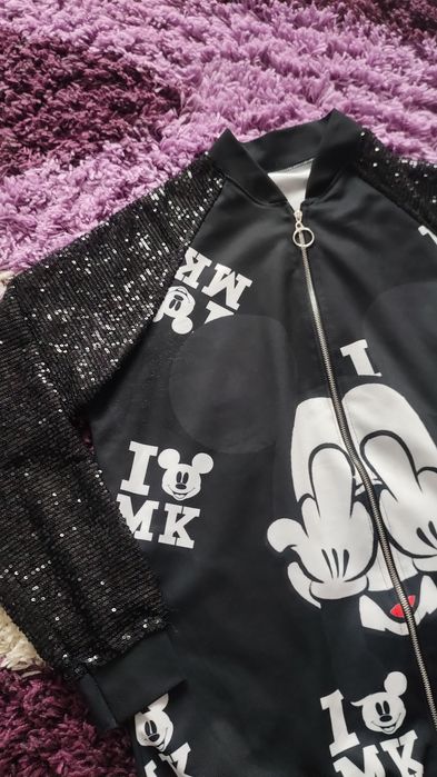 Geacă damă Mickey mouse.