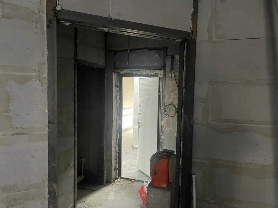 Ikat, 1/3/10, Ориентир: Юнусабад 13-квартал 38м2 коробка !!