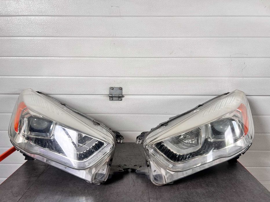 Far stanga/dreapta Halogen Ford Kuga 2 Facelift 2016-2020