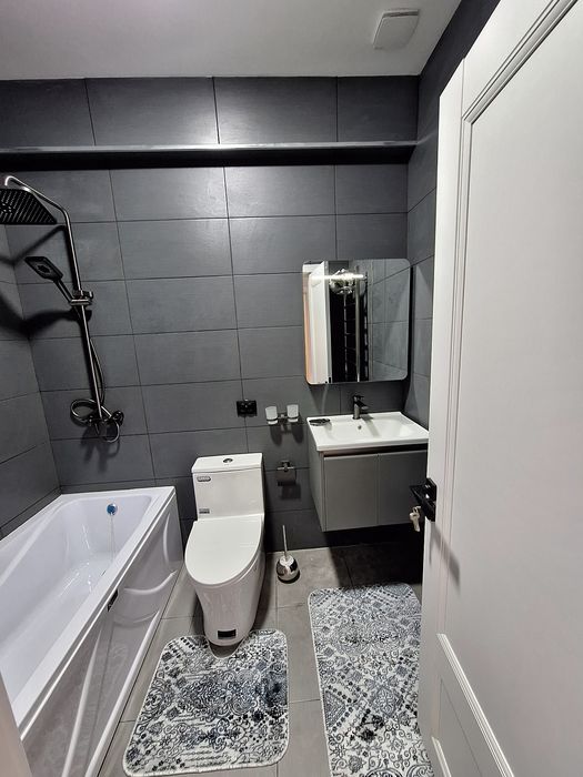 Аренда свая 1(2)-ком квартира с новым ремонтом рядом Чайнатаун