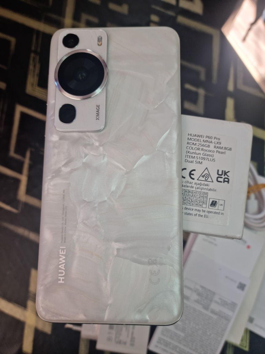 Huawei P60Pro/Alb Perlă 256gb ca nou  full box+husă