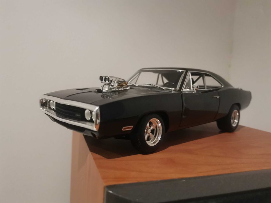 1:18 Hot wheels elite dodge charger
