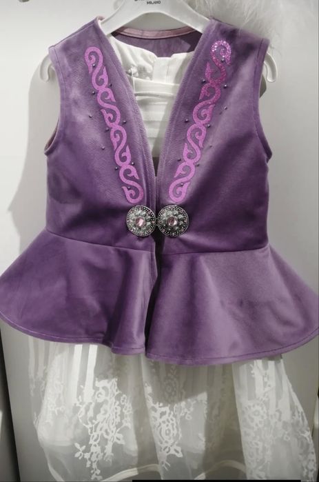 Казахский национальный костюм для девочки