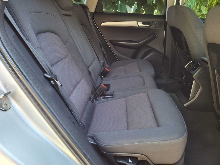 Audi Q5 2.0 TDI Quattro LED / Dublu-Climatronic / Incalzire scaune