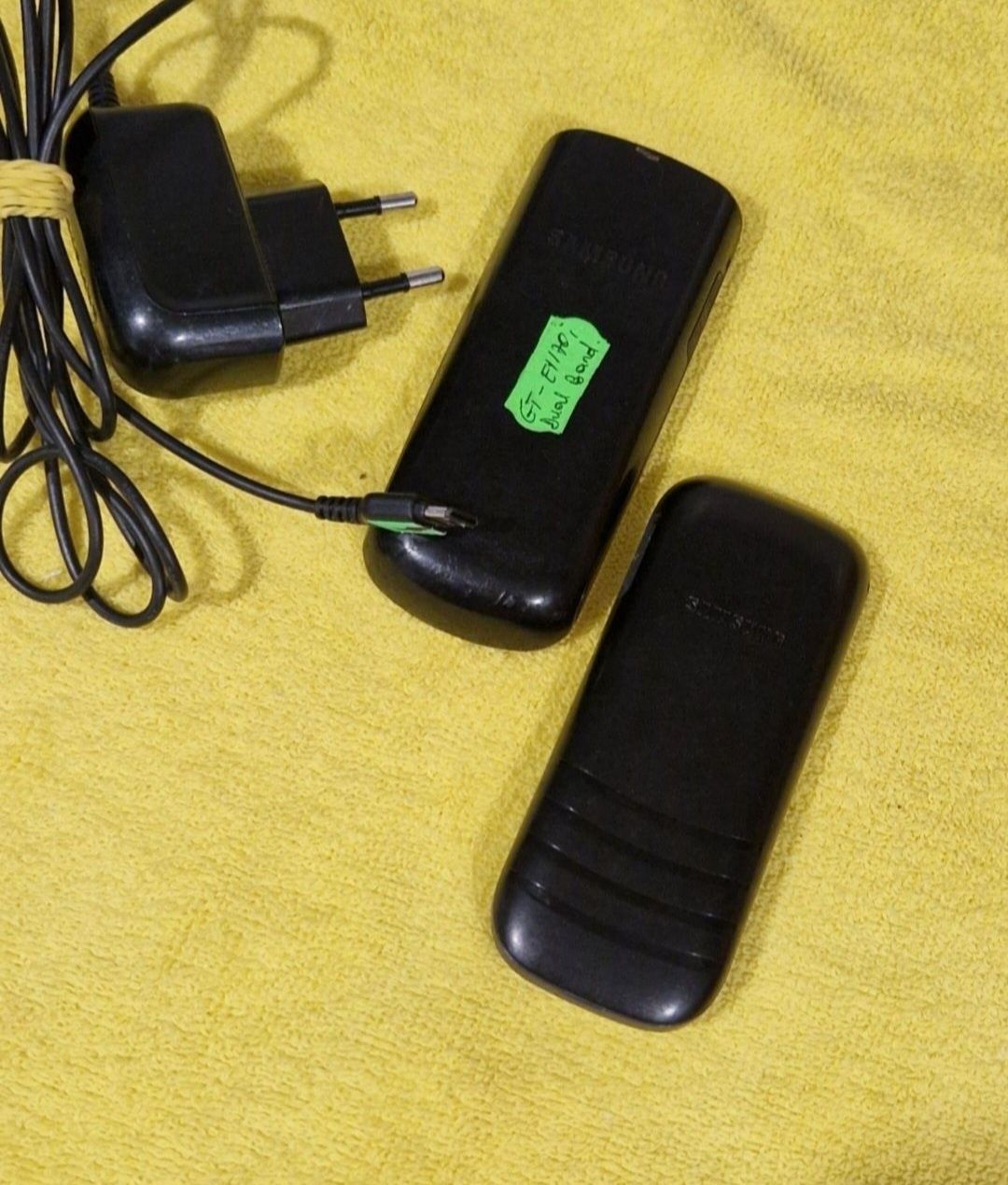 Super telefon cu butoane special pentru Seniori