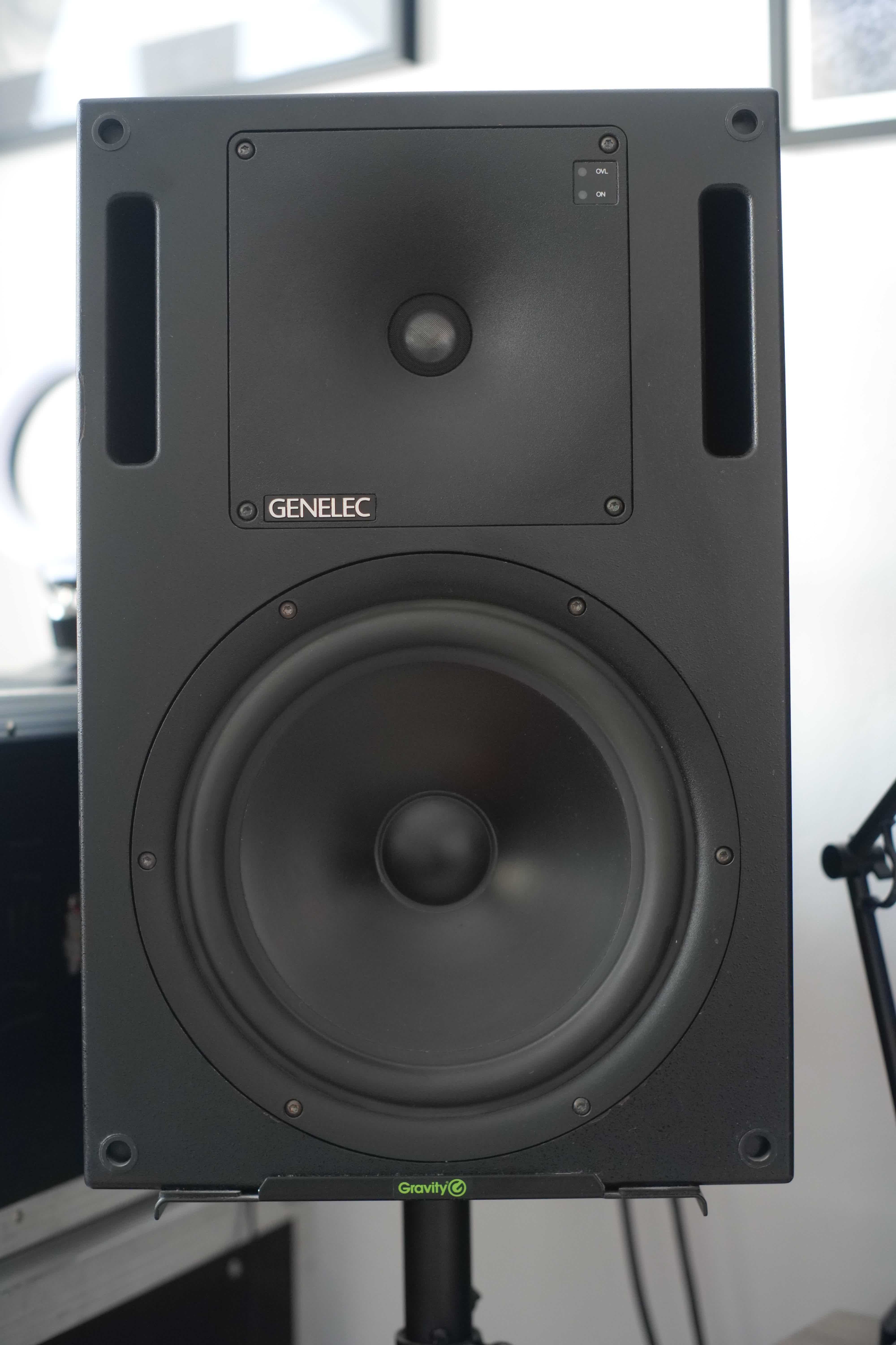 GENELEC 1032 Двойка студийни монитори Eталон професионалния мониторинг