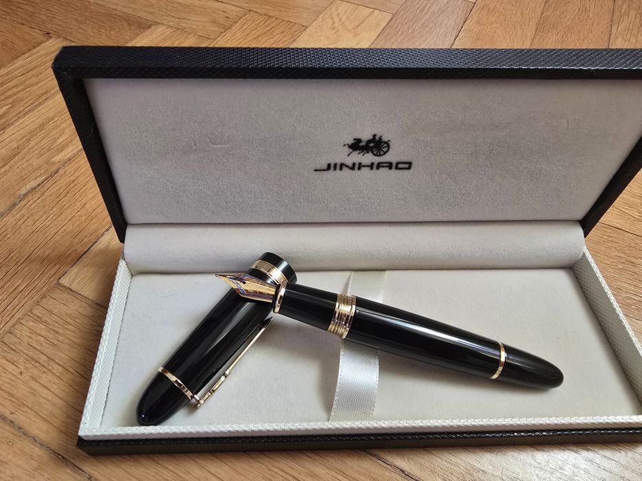 Stilou semnat documente