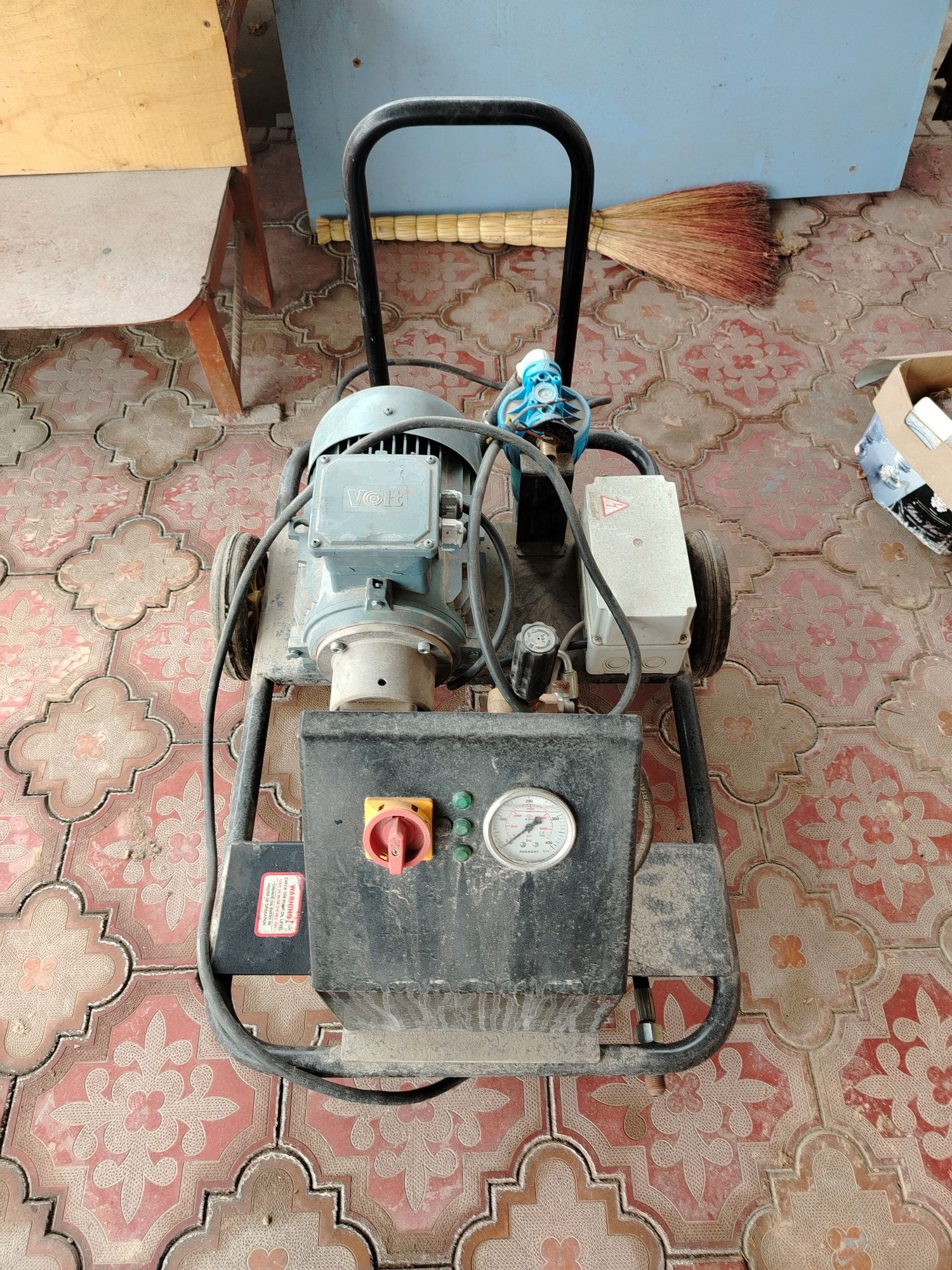 Karcher 380 sotiladi