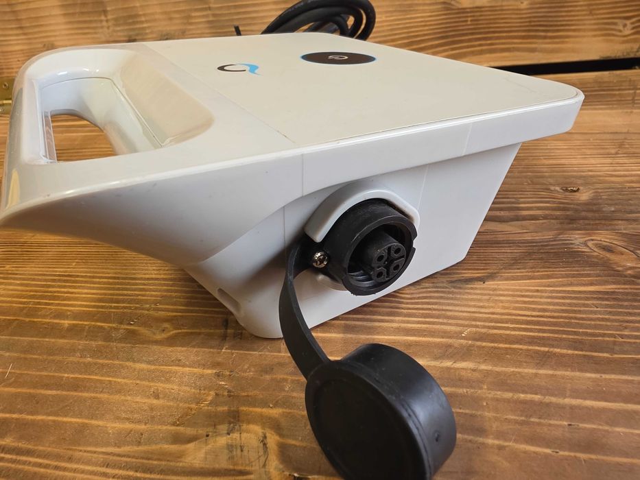 Incarcator robot piscina Dolphin Maytronics