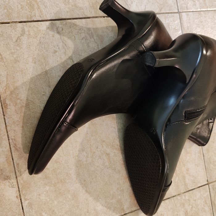 Дамски боти, естествена кожа, 39 номер.