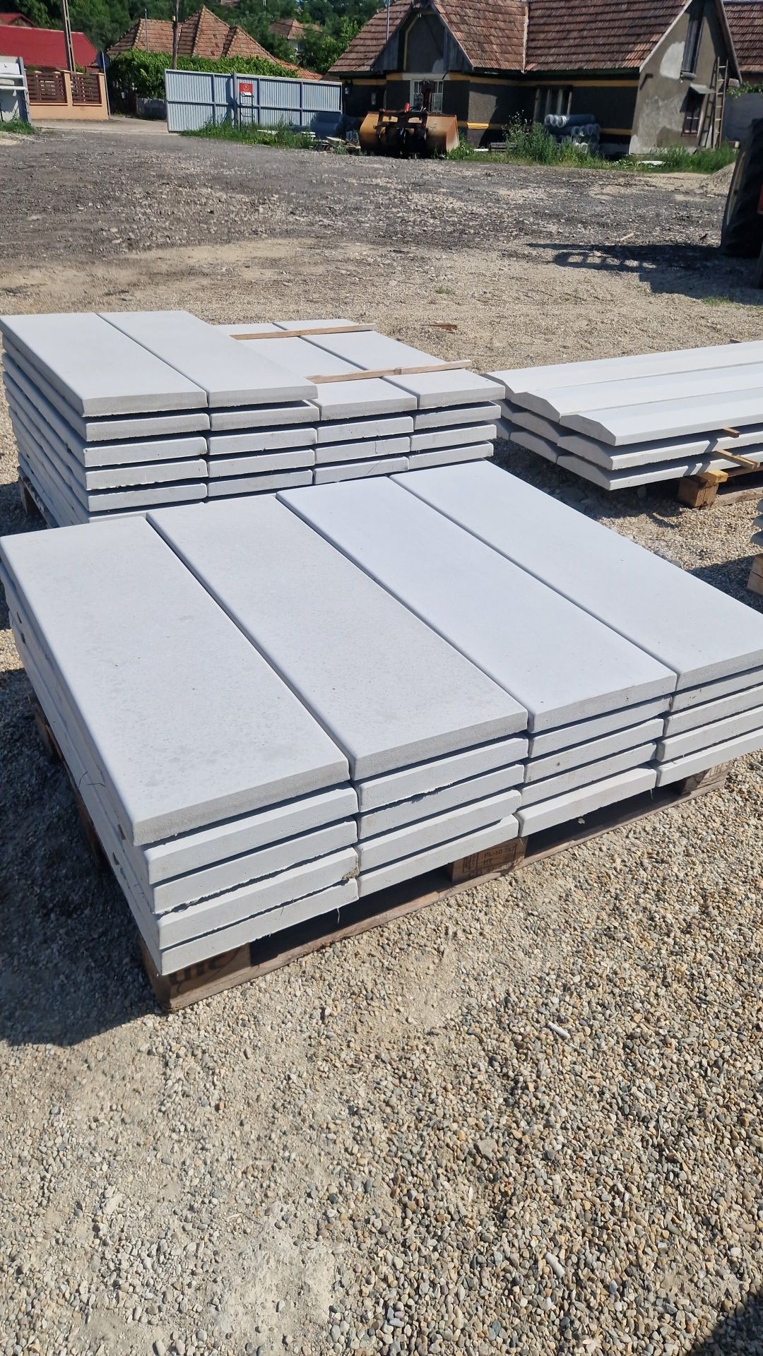 Capace de gard / palarii / tuburi beton / dale / spalieri