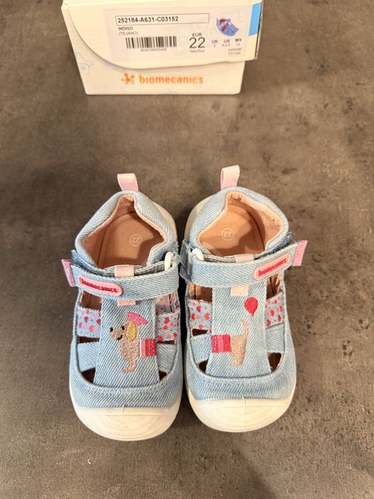 Sandale Biomecanics copii, mărimea 22 – stare excelentă