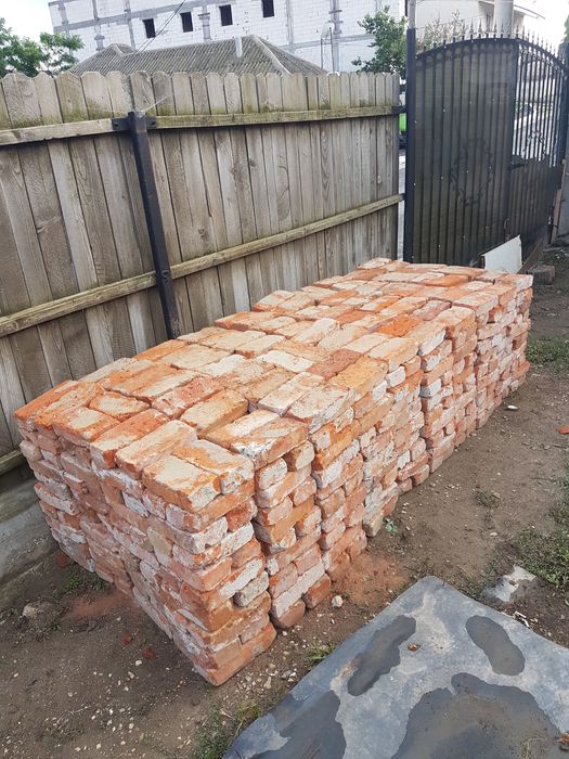 caramida 1.5 lei bucata