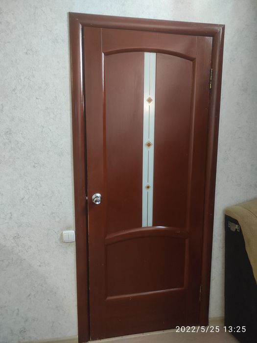 Продам  межкомнатные двери все за 10 000 тенге